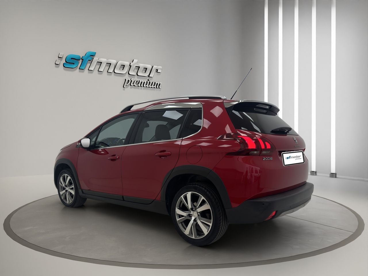 Peugeot 2008 Allure 1.6 BlueHDi 73KW (100CV) - Foto 5