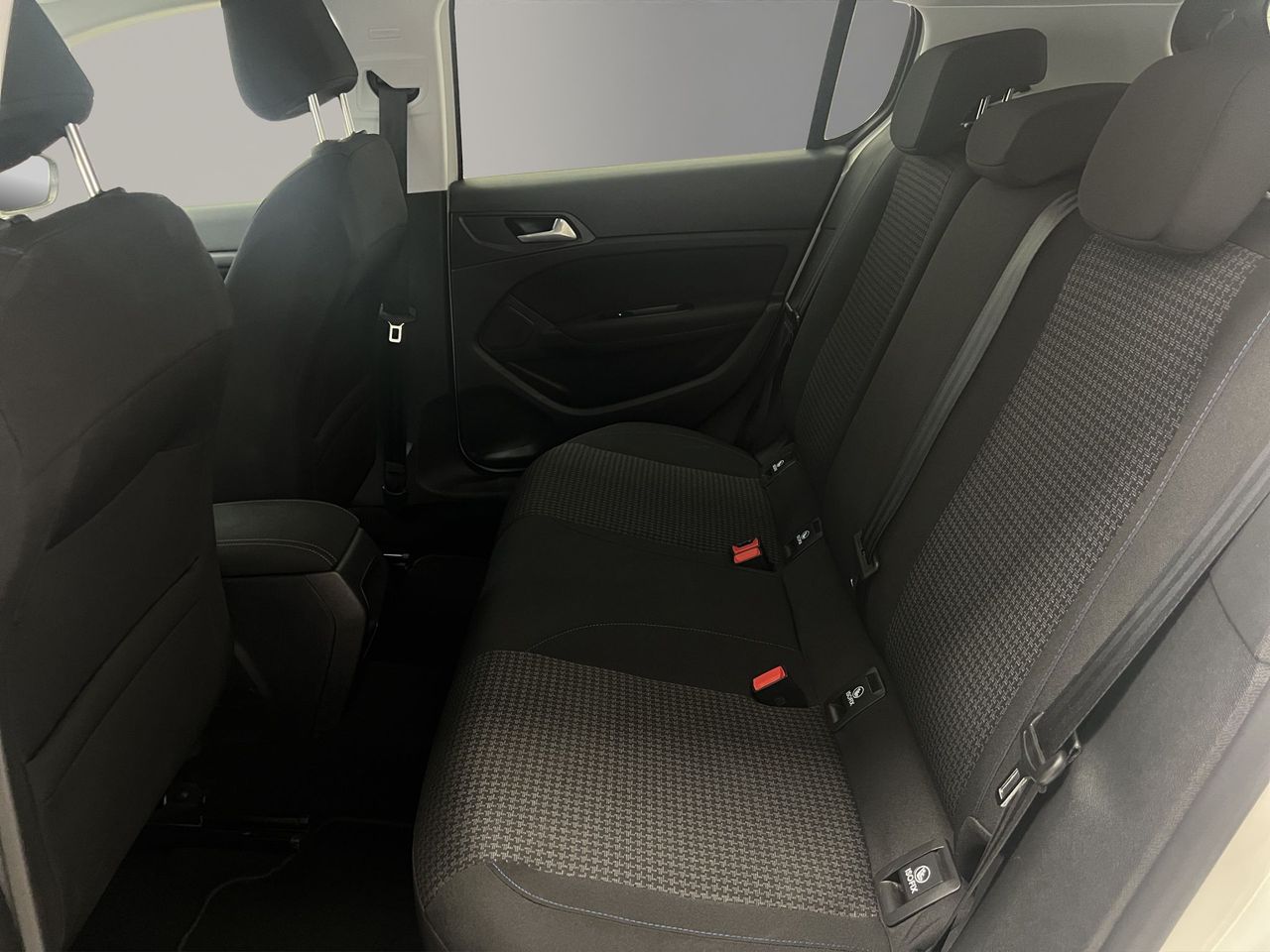 Peugeot 308 5p Style BlueHDi 130 S&S BERLINA CON PORTÓN - Foto 18