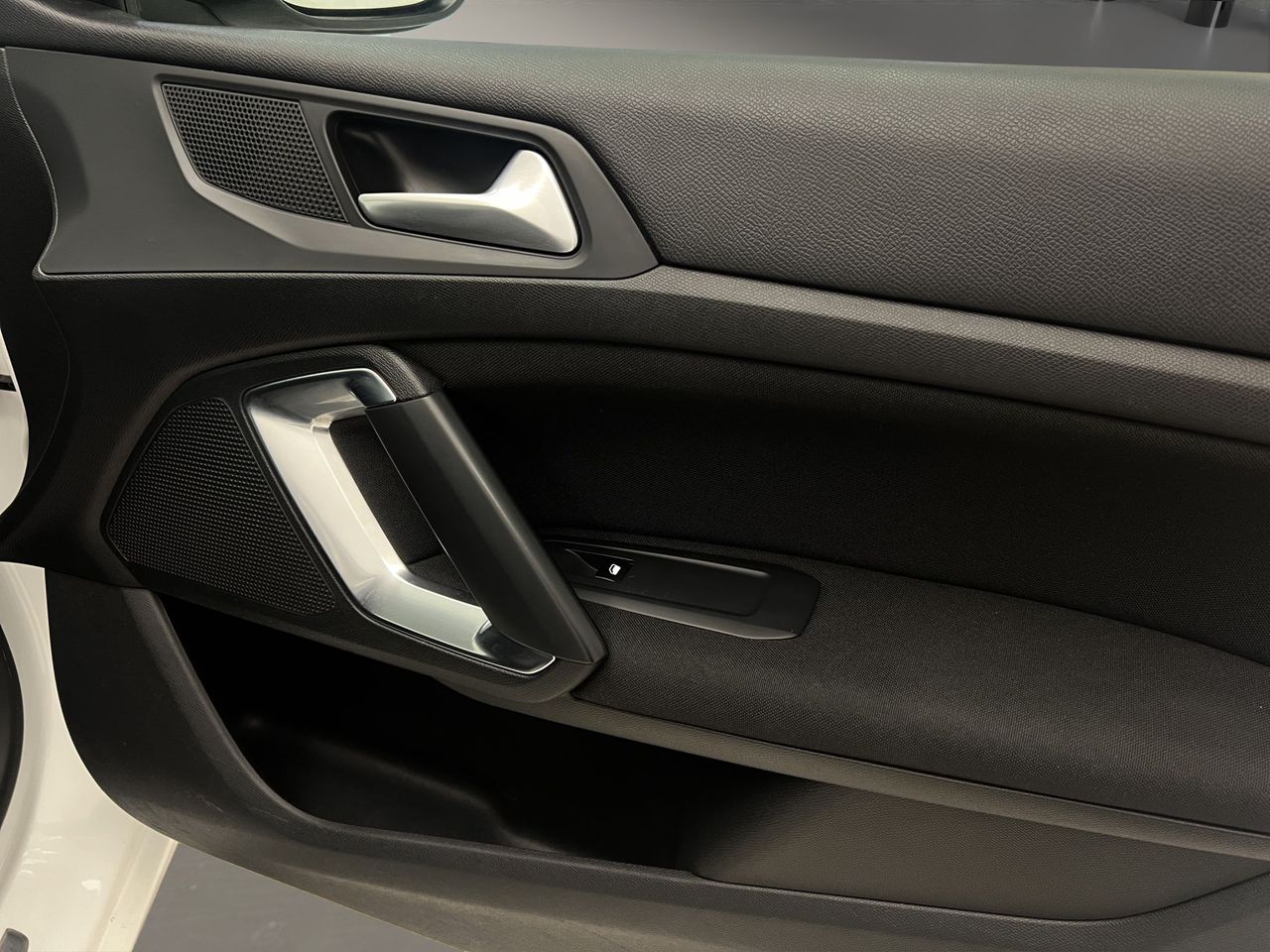 Peugeot 308 5p Style BlueHDi 130 S&S BERLINA CON PORTÓN - Foto 22