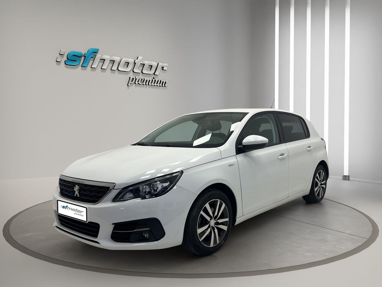 Peugeot 308 5p Style BlueHDi 130 S&S BERLINA CON PORTÓN - Foto 2