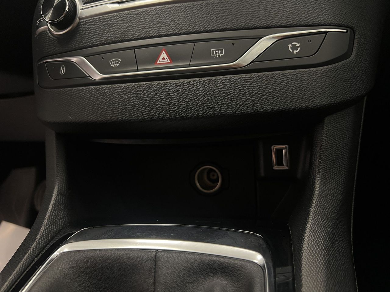 Peugeot 308 5p Style BlueHDi 130 S&S BERLINA CON PORTÓN - Foto 25