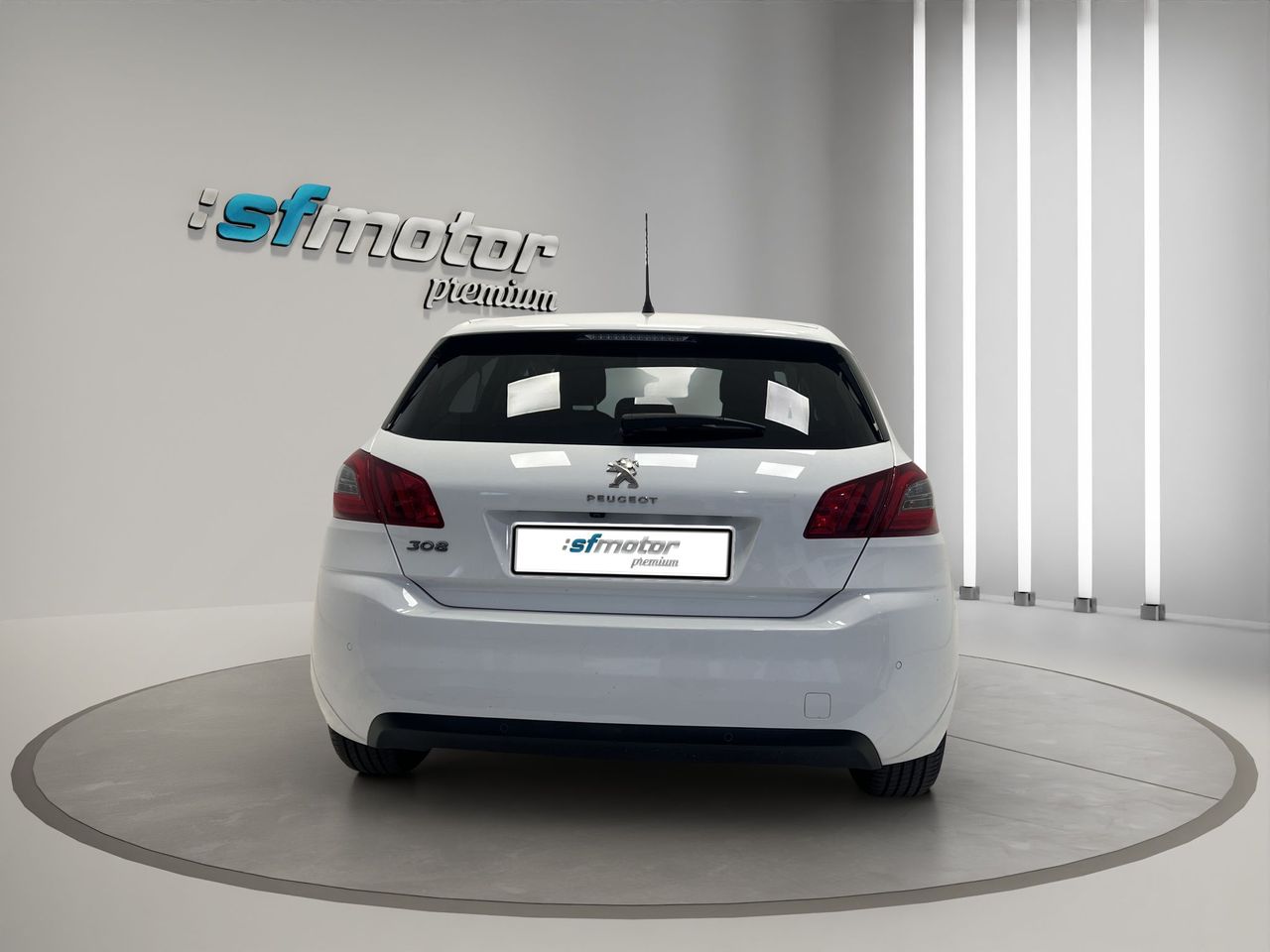 Peugeot 308 5p Style BlueHDi 130 S&S BERLINA CON PORTÓN - Foto 7