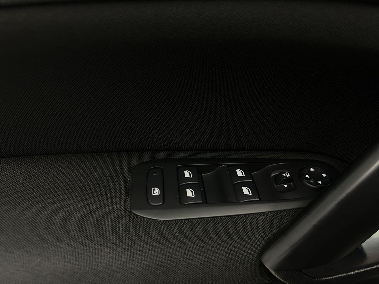 Peugeot 308 5p Style BlueHDi 130 S&S BERLINA CON PORTÓN - Foto 10