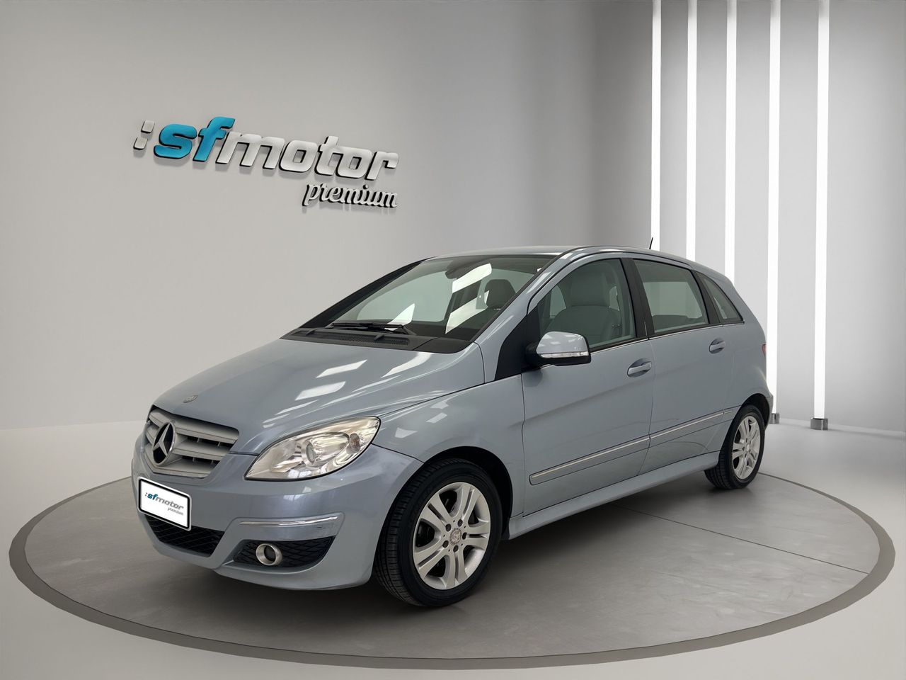 Mercedes Clase B 118  - Foto 2