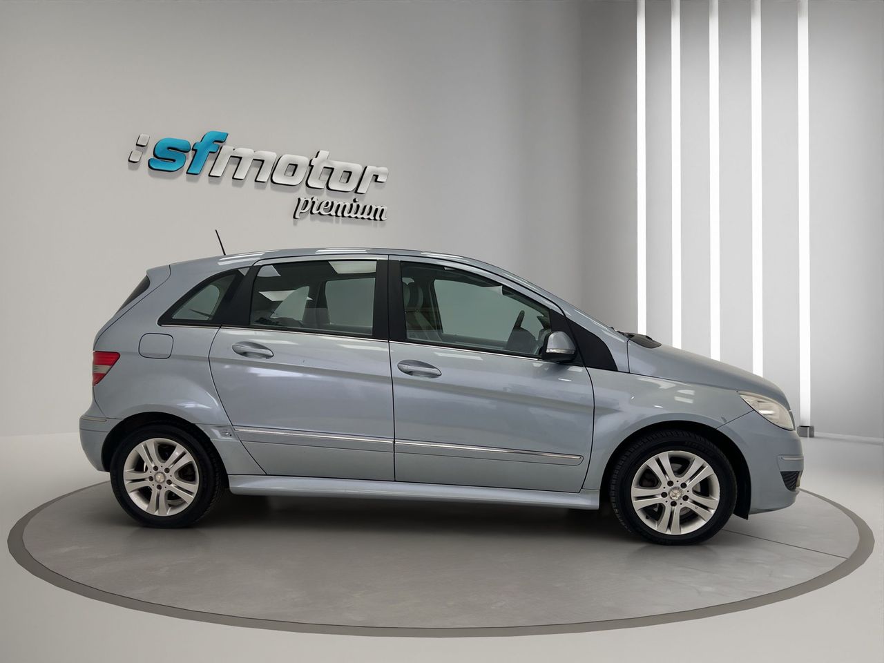 Mercedes Clase B 118  - Foto 6