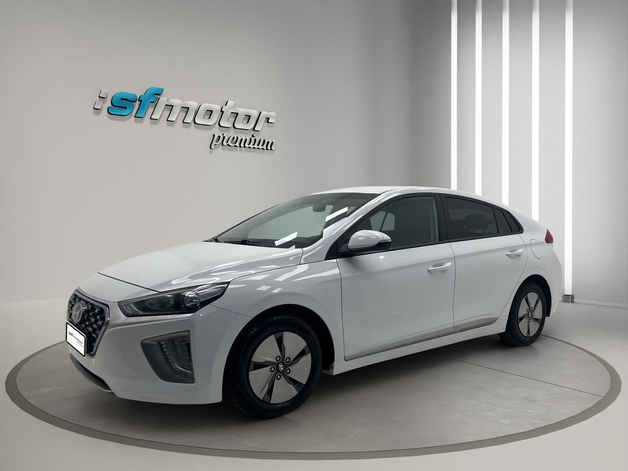 Hyundai IONIQ 1.6 GDI HEV Klass DCT - Foto 2