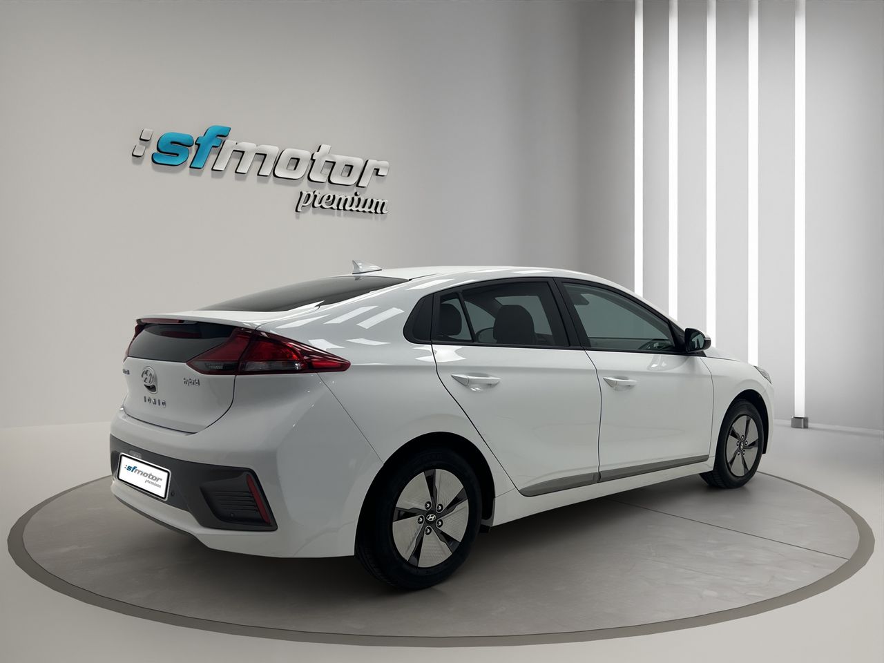 Hyundai IONIQ 1.6 GDI HEV Klass DCT - Foto 7