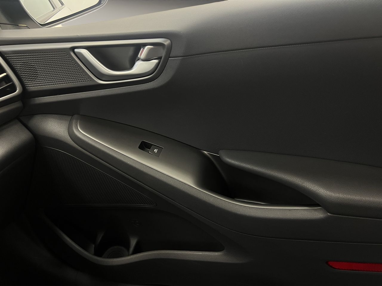 Hyundai IONIQ 1.6 GDI HEV Klass DCT - Foto 18