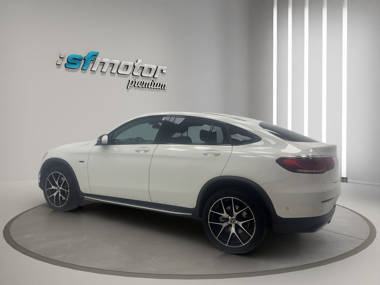 Mercedes Clase GLC GLC 300 de 4MATIC DIESEL AMG 305 CV - Foto 5