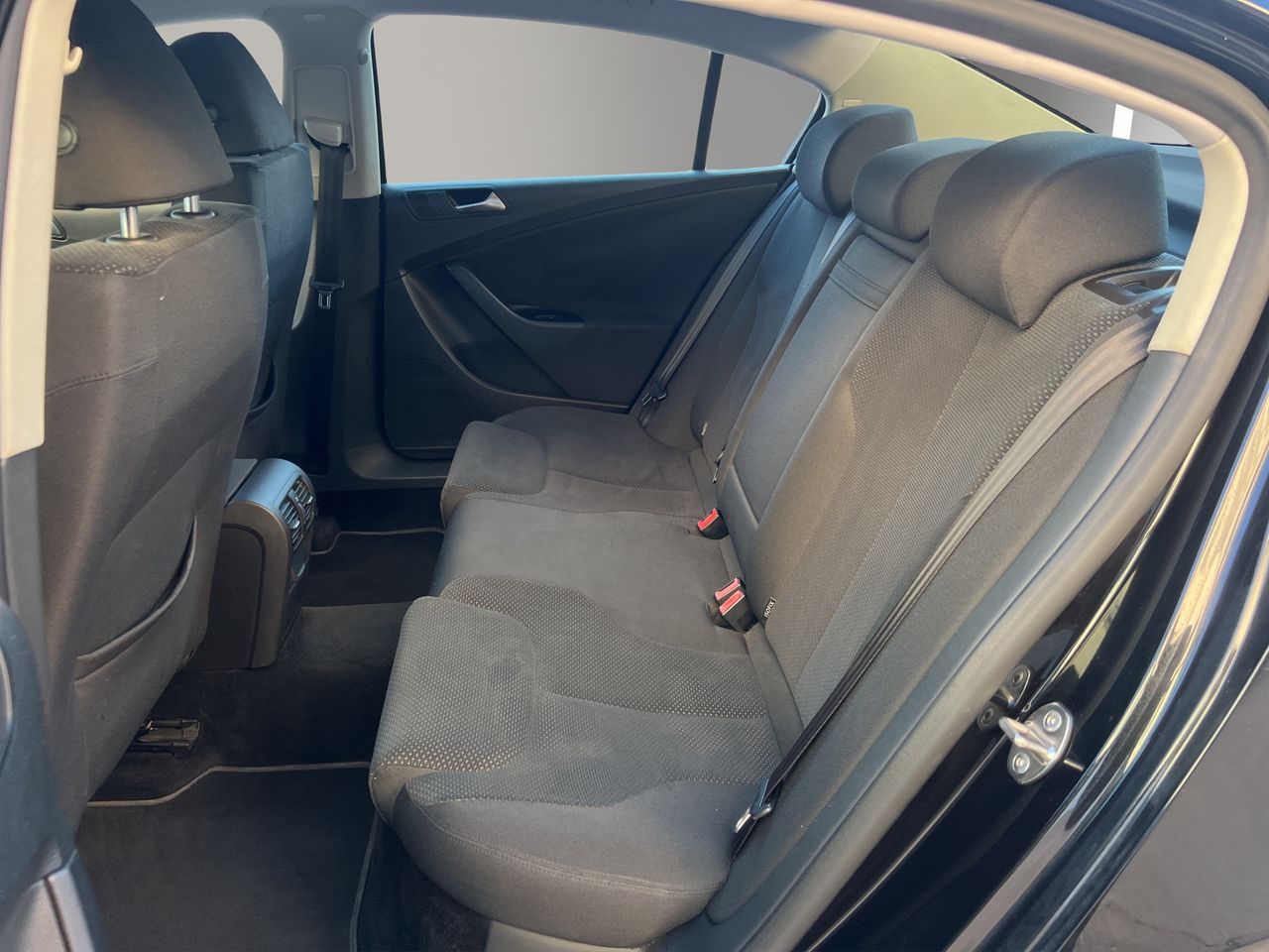 Volkswagen Passat 2.0 TDI 140 Advance Plus BlueMotion Tech - Foto 14