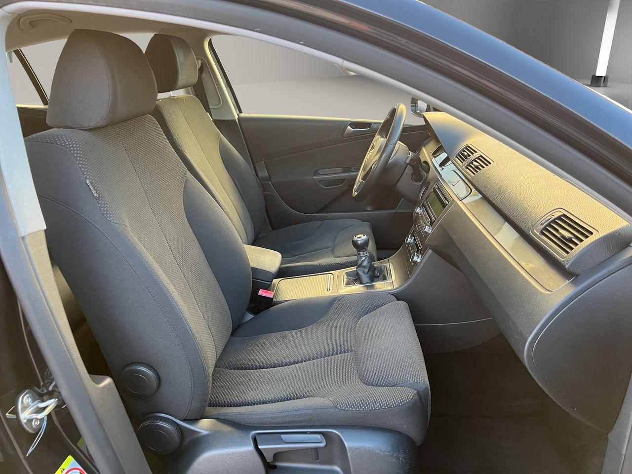 Volkswagen Passat 2.0 TDI 140 Advance Plus BlueMotion Tech - Foto 19