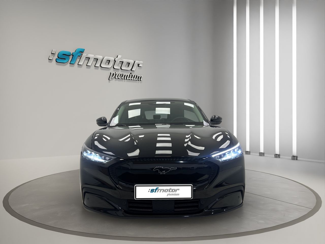 Ford Mustang Mach-E 216kW Batería 98.8Kwh - Foto 4