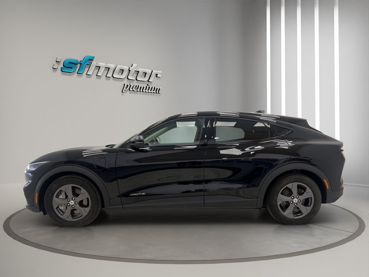 Ford Mustang Mach-E 216kW Batería 98.8Kwh - Foto 3