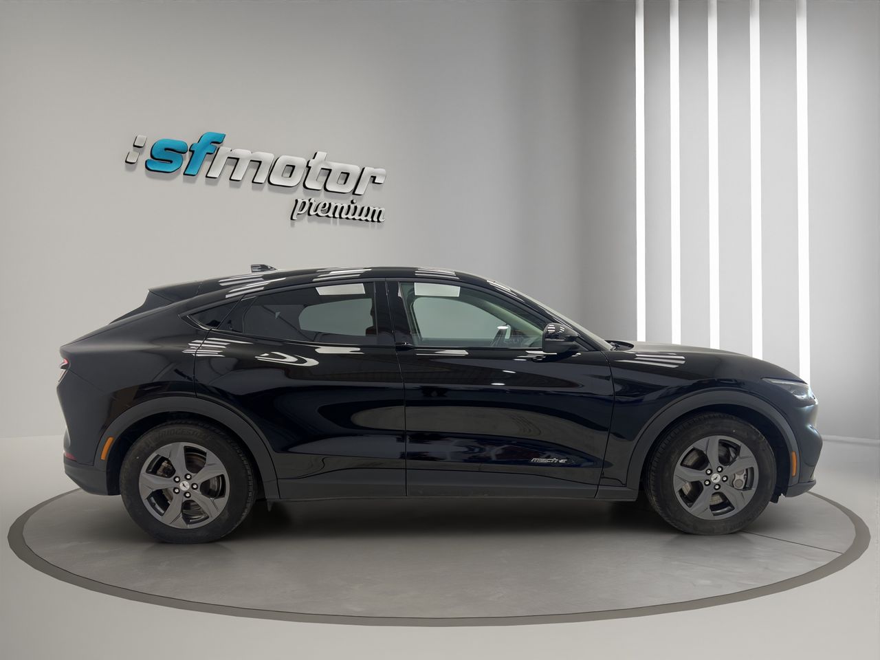 Ford Mustang Mach-E 216kW Batería 98.8Kwh - Foto 9