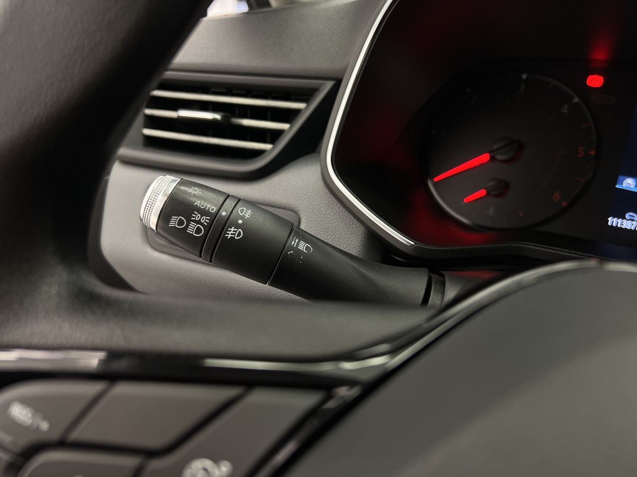 Renault Clio BUSINESS BLUE DCI 85CV BUSINESS BLUE DCI 85CV - Foto 24