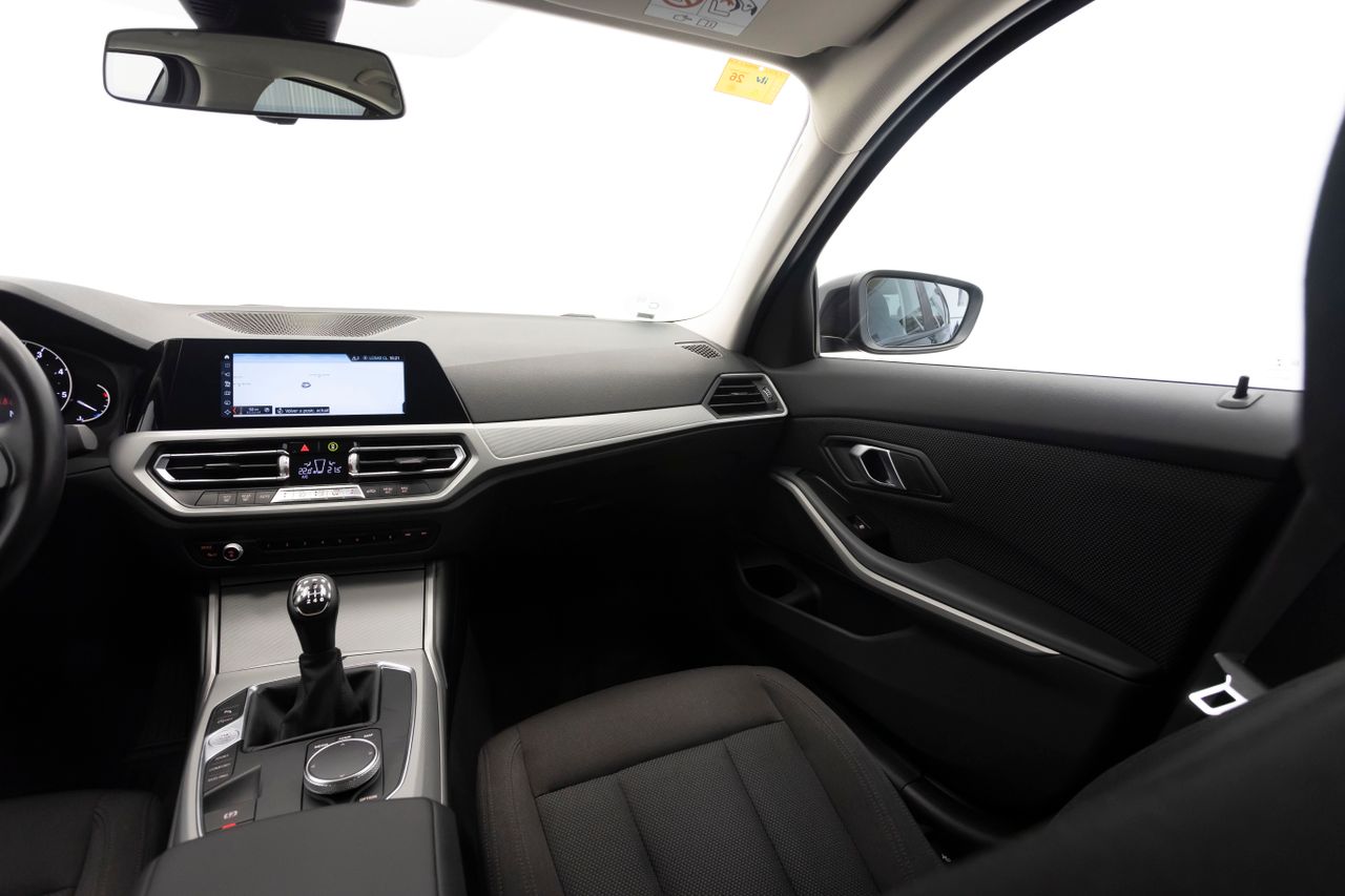 BMW Serie 3 318d Gran Turismo - Foto 23
