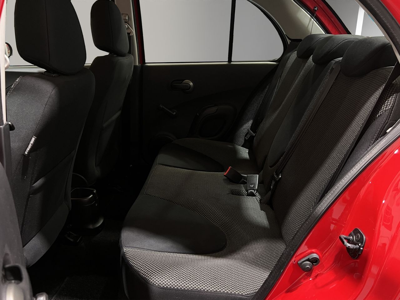 Nissan Micra 5p 1.4G (88 CV) 25 ANIVERSARIO - Foto 14