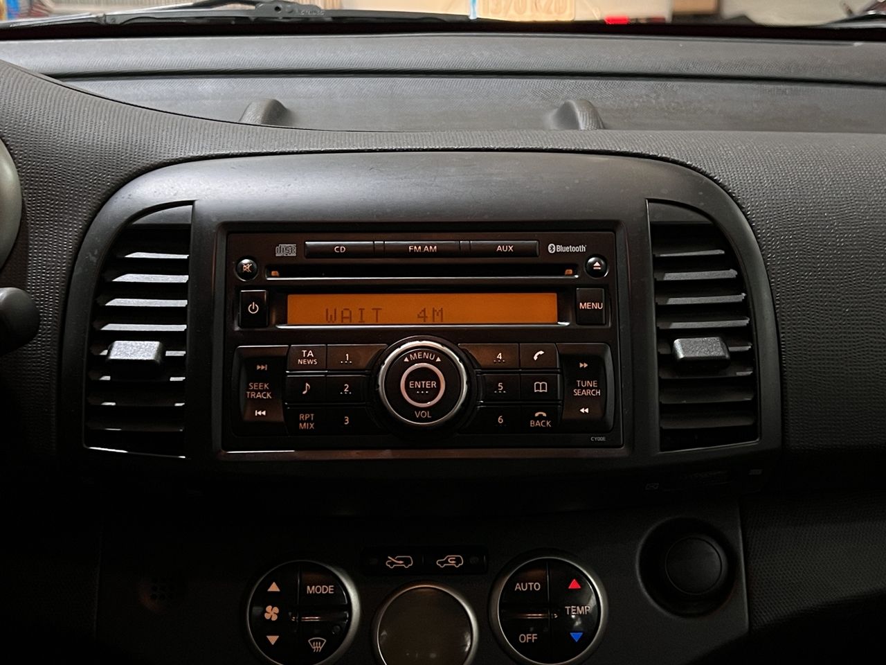 Nissan Micra 5p 1.4G (88 CV) 25 ANIVERSARIO - Foto 17