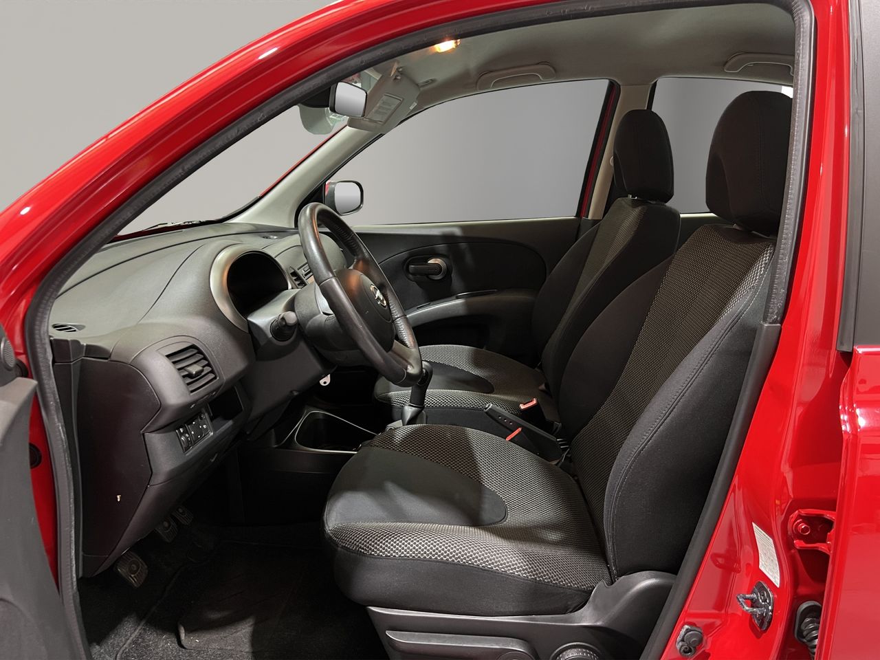 Nissan Micra 5p 1.4G (88 CV) 25 ANIVERSARIO - Foto 10