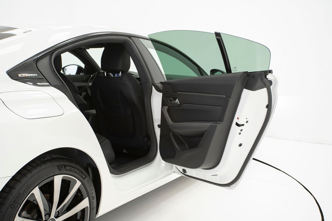 Peugeot 508 GTLine BlueHDi 96kW(130CV) S&S 6vel MAN - Foto 22