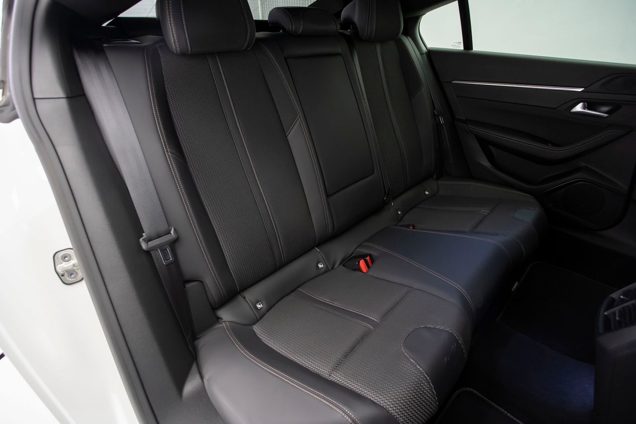 Peugeot 508 GTLine BlueHDi 96kW(130CV) S&S 6vel MAN - Foto 26