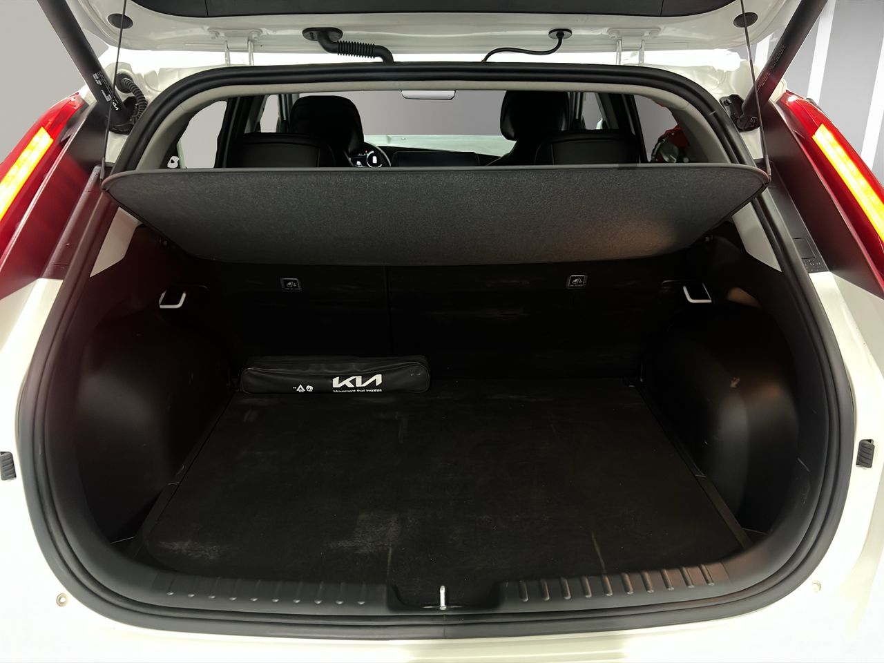 Kia Niro 1.6 GDi HEV 104kW (141CV) Emotion - Foto 21