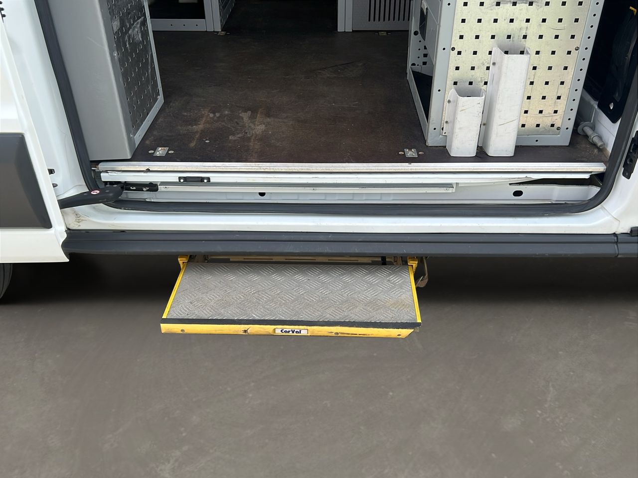 Ford Transit FORD TRANSIT 350M 2.0TD 130PK 96KW M6 TREND 4D  - Foto 22