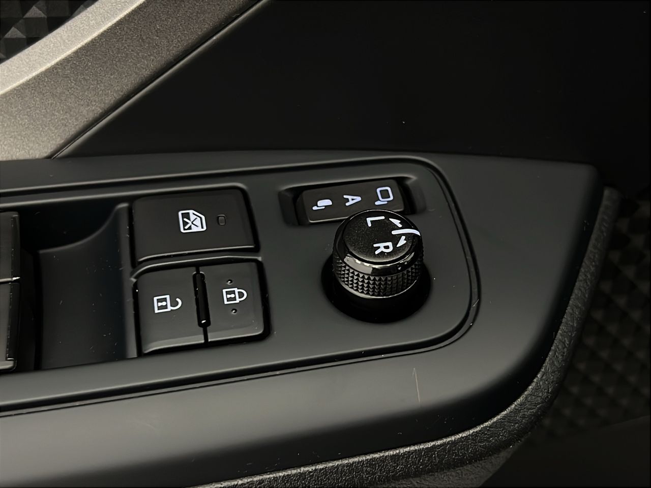 Toyota C-HR 1.8 125H Active - Foto 29