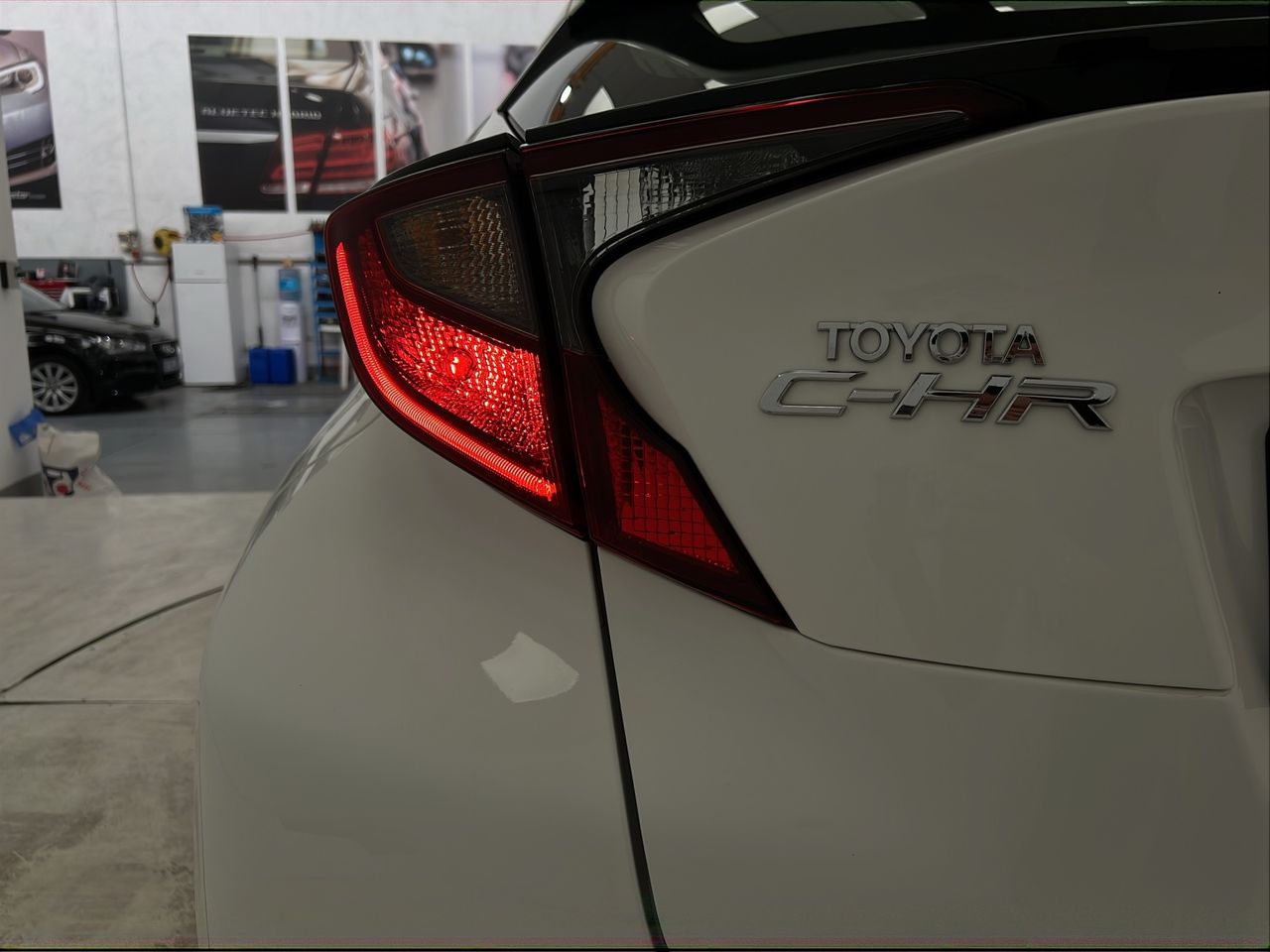 Toyota C-HR 1.8 125H Active - Foto 23