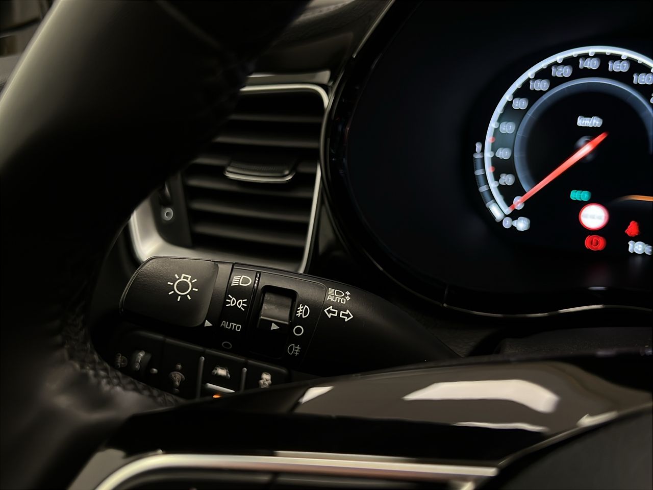 Kia XCeed 1.5 MHEV Emotion 118kW (160CV) DCT - Foto 27