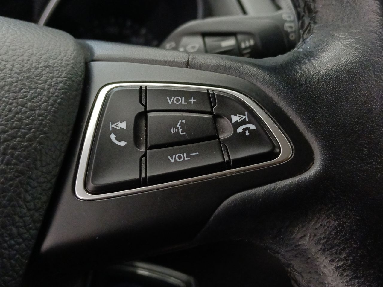 Ford Focus 1.6 TDCi 115cv Trend - Foto 26