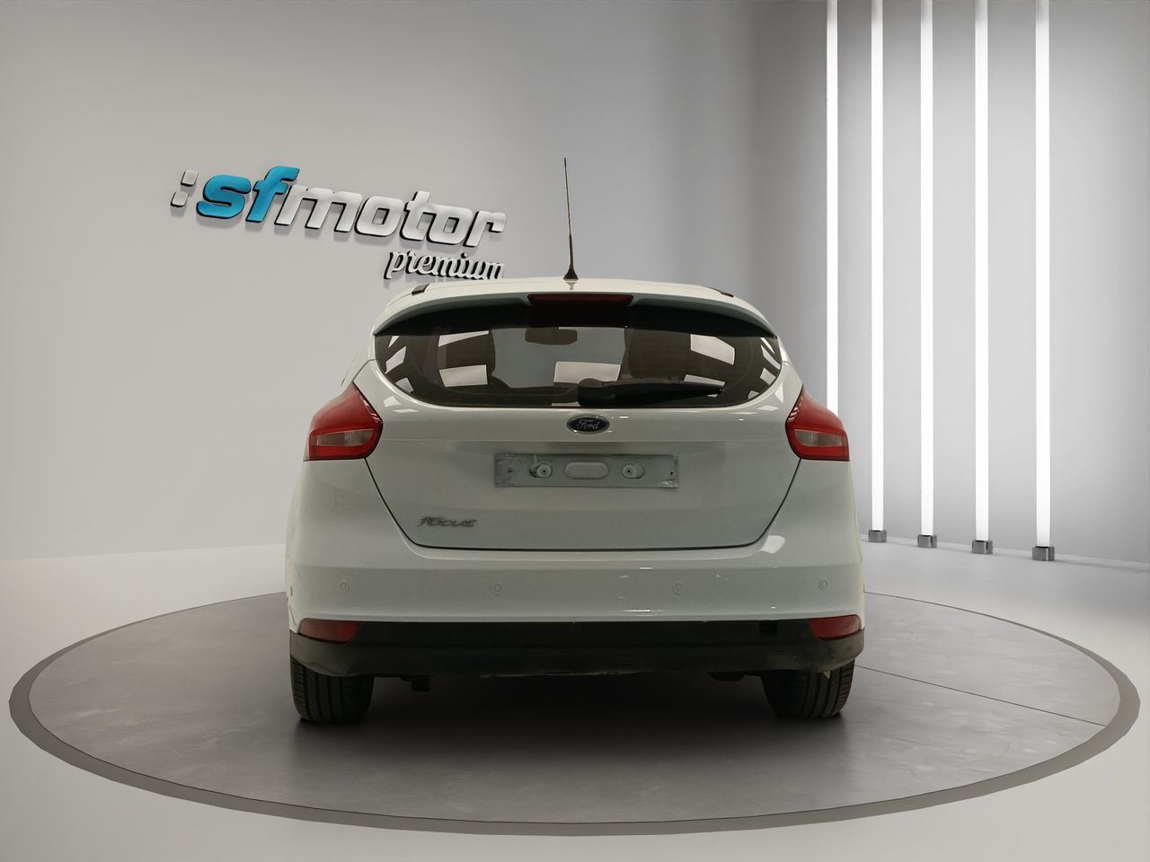 Ford Focus 1.6 TDCi 115cv Trend - Foto 6