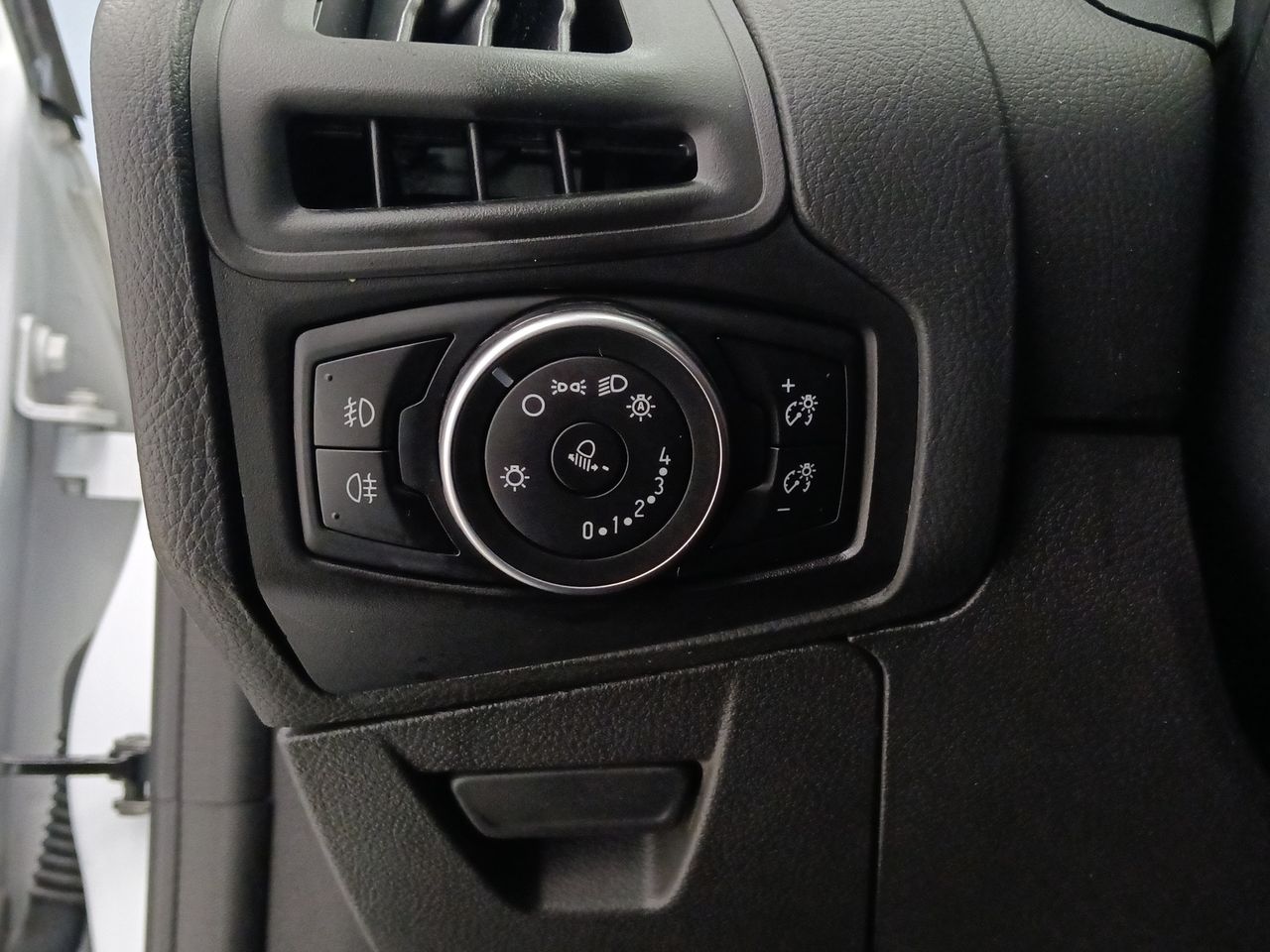 Ford Focus 1.6 TDCi 115cv Trend - Foto 27