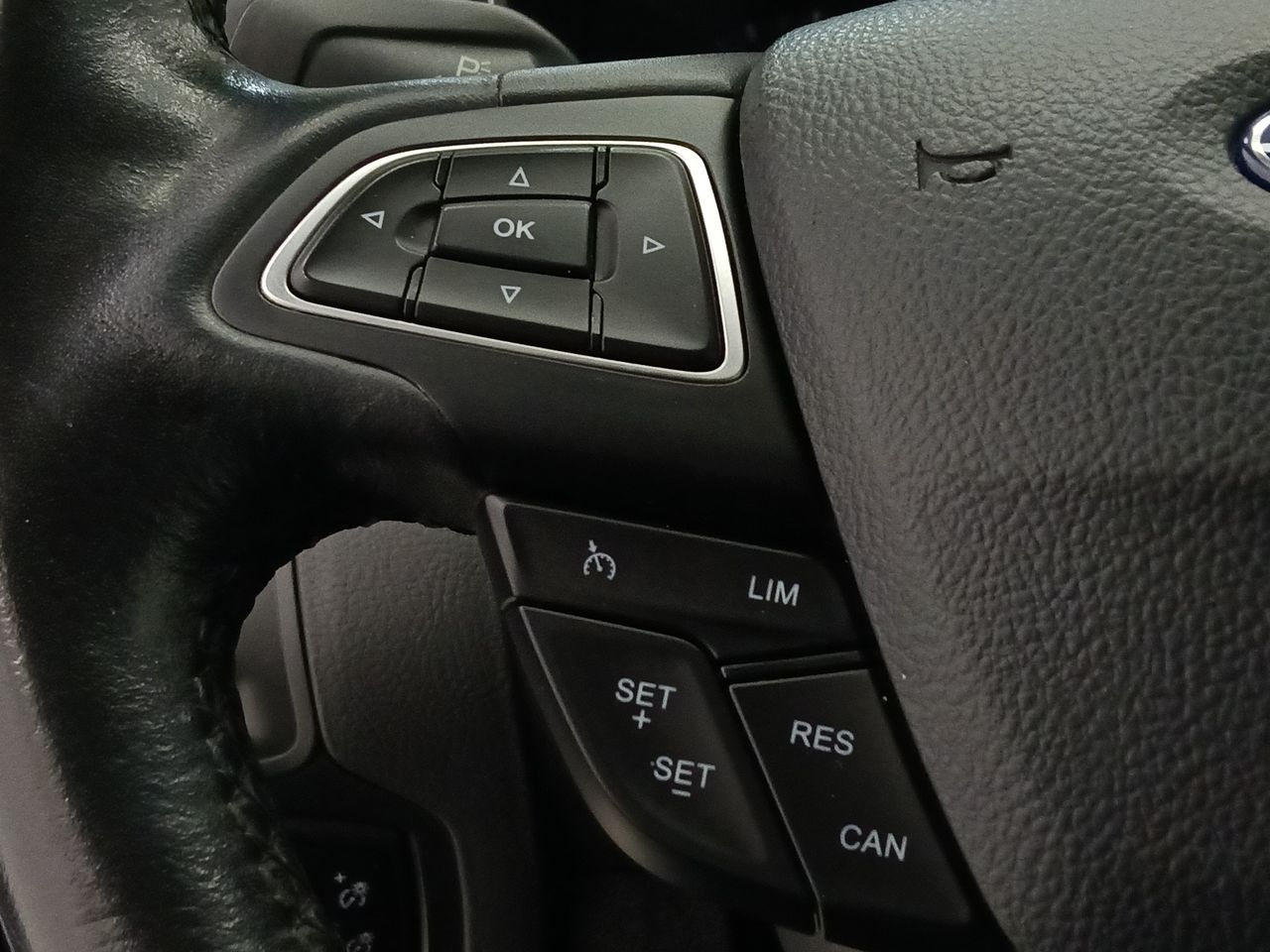 Ford Focus 1.6 TDCi 115cv Trend - Foto 25