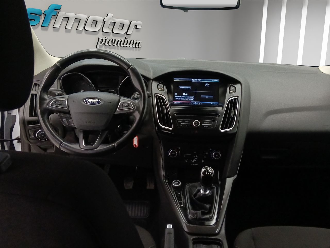 Ford Focus 1.6 TDCi 115cv Trend - Foto 15