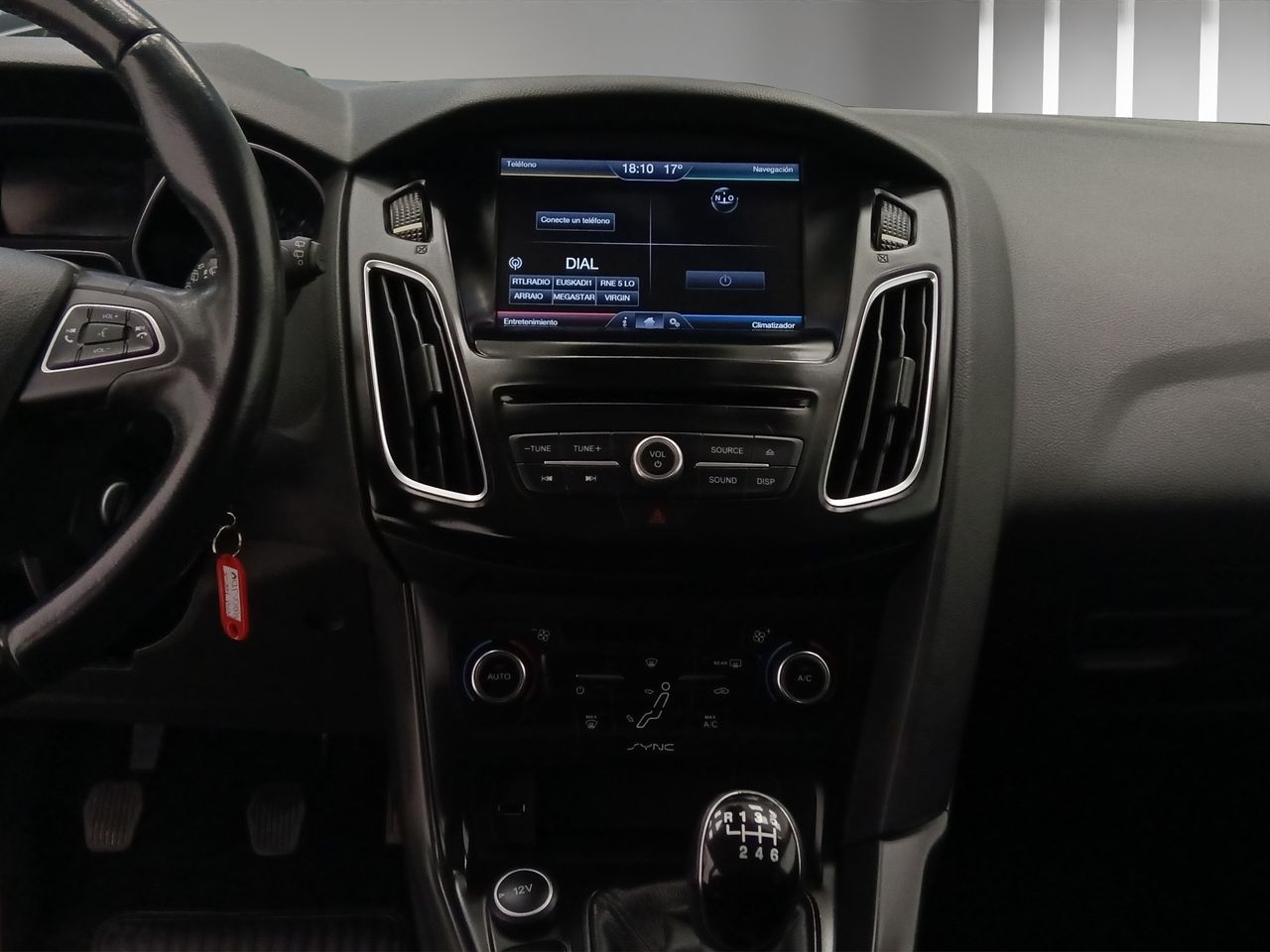 Ford Focus 1.6 TDCi 115cv Trend - Foto 16