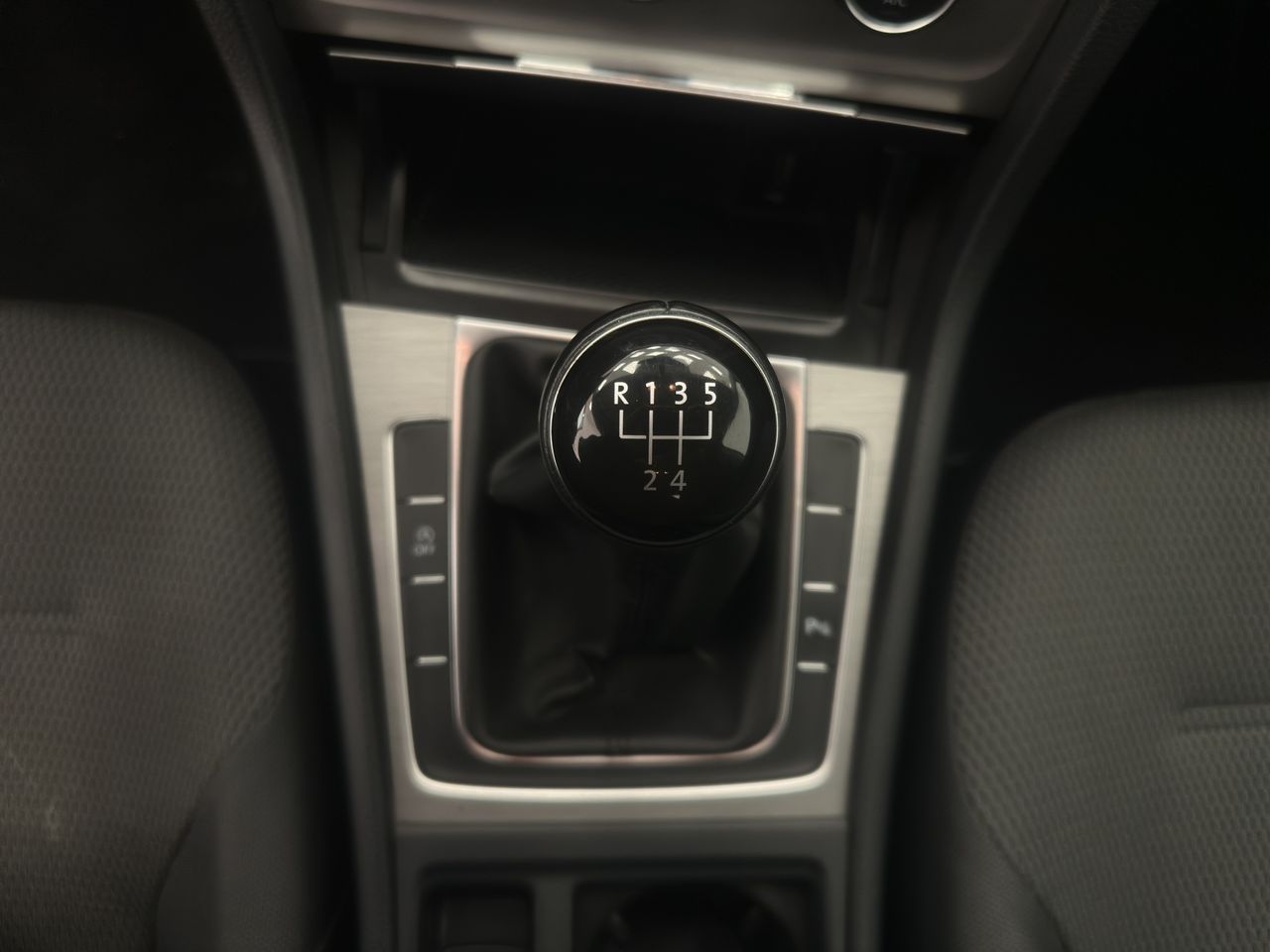 Volkswagen Golf Advance 1.6 TDI 105CV BMT - Foto 22