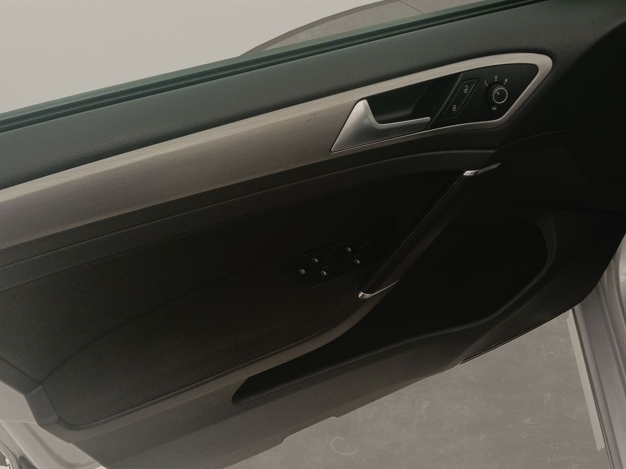 Volkswagen Golf Advance 1.6 TDI 105CV BMT - Foto 13