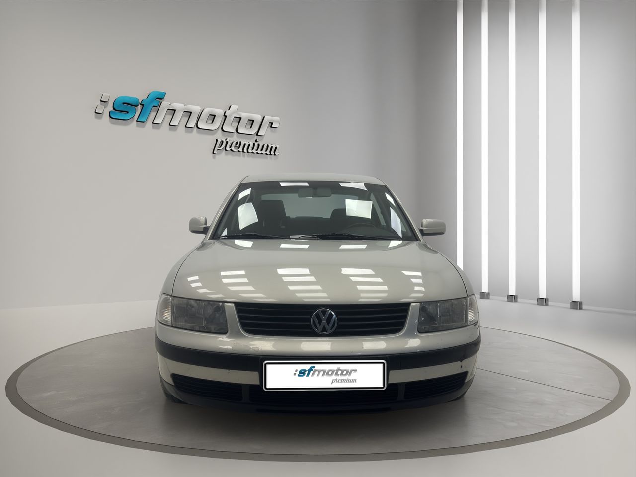 Volkswagen Passat 1.9 TDI COMFORTLINE - Foto 3