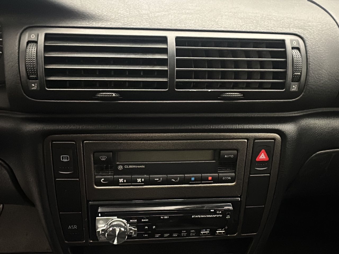 Volkswagen Passat 1.9 TDI COMFORTLINE - Foto 29