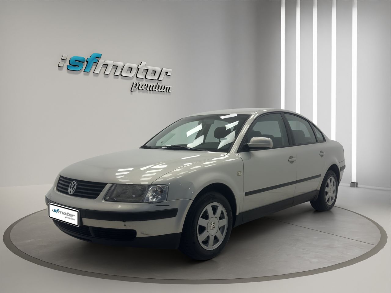 Volkswagen Passat 1.9 TDI COMFORTLINE - Foto 2