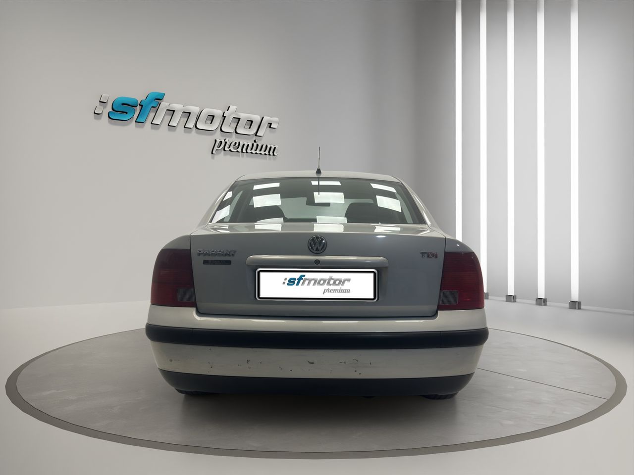 Volkswagen Passat 1.9 TDI COMFORTLINE - Foto 6