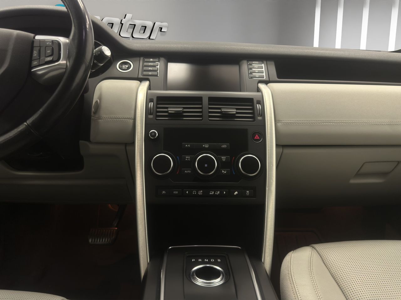 Land-Rover Discovery Sport 2.0L TD4 110kW (150CV) 4x4 SE - Foto 16