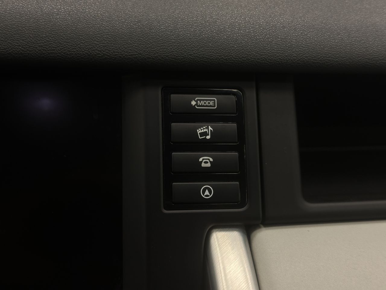 Land-Rover Discovery Sport 2.0L TD4 110kW (150CV) 4x4 SE - Foto 31