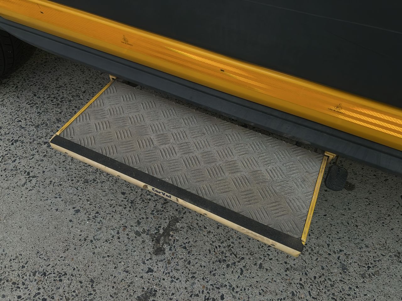 Ford Transit 350M 2.0TD  - Foto 12