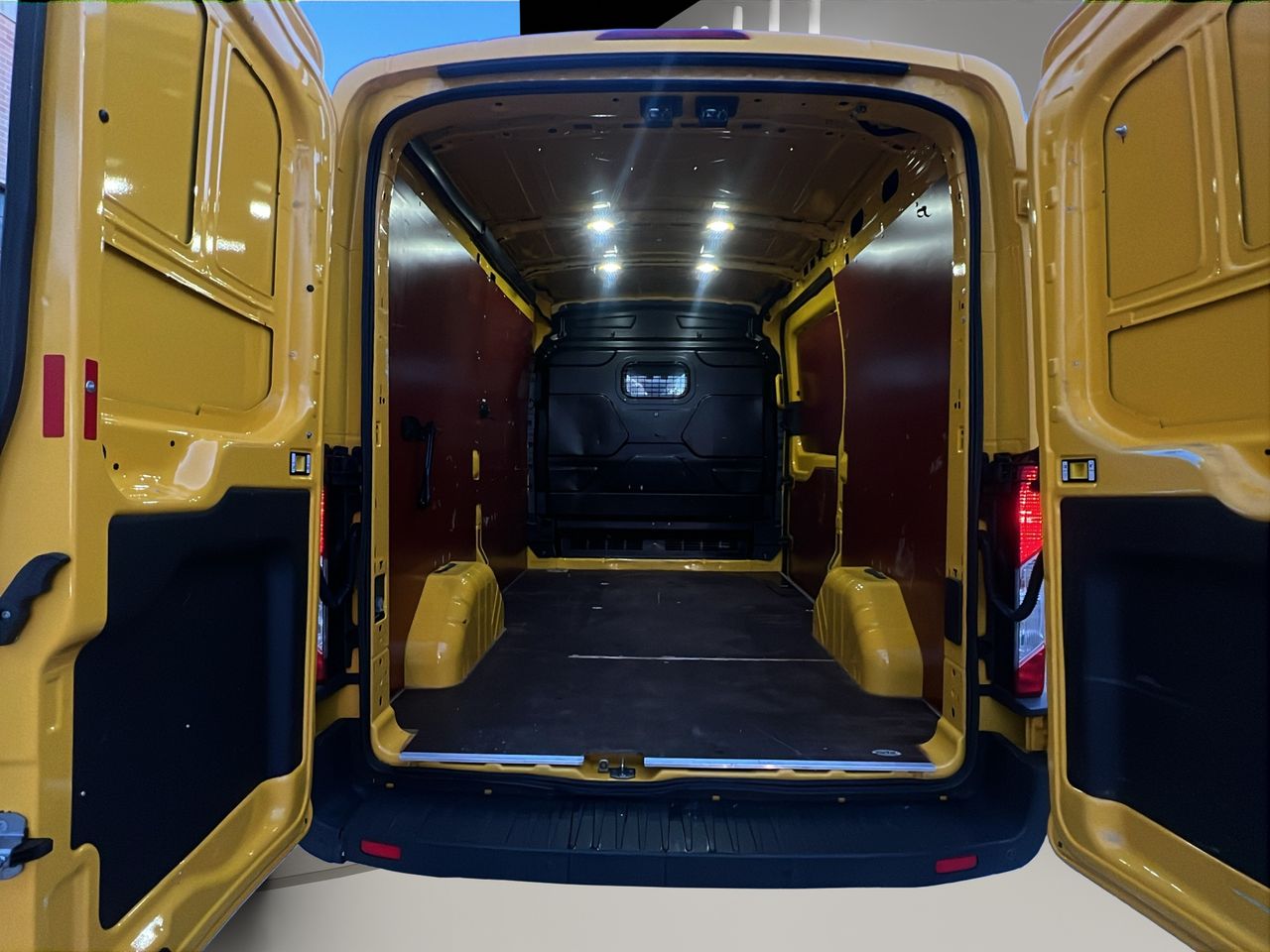 Ford Transit 350M 2.0TD  - Foto 11