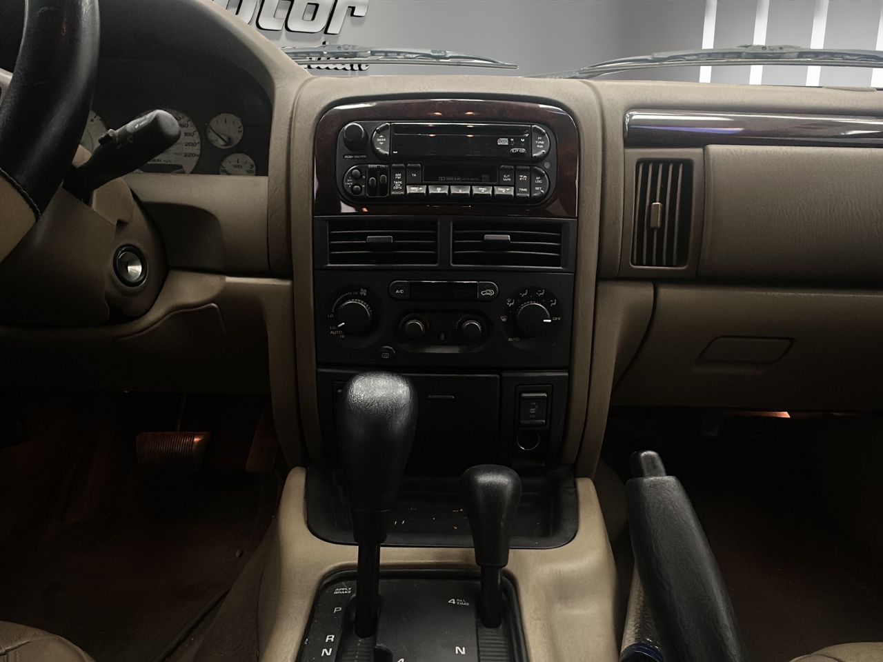 Jeep Grand Cherokee 2.7 CRD Limited - Foto 16