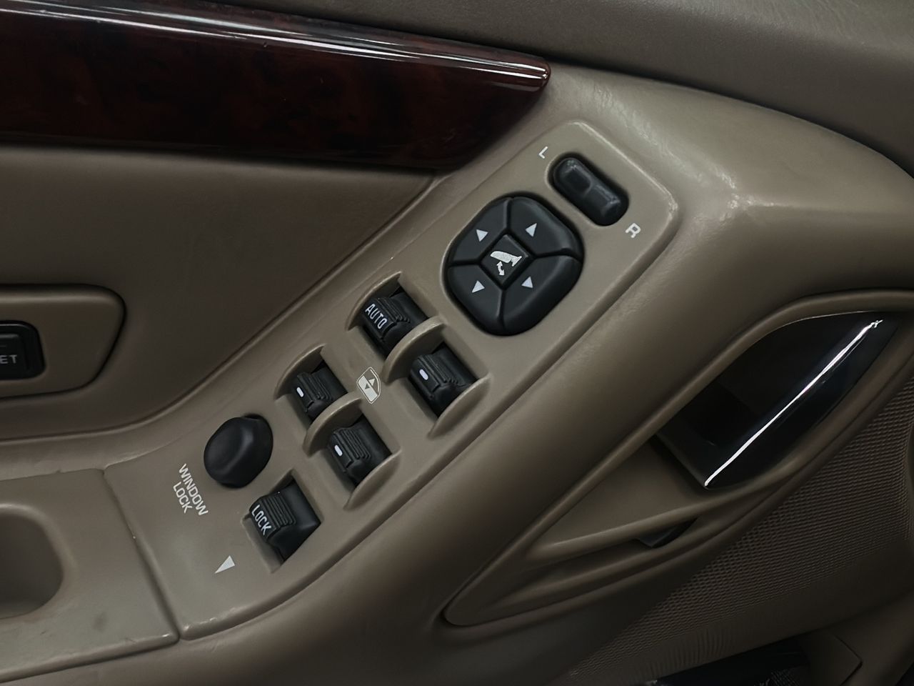 Jeep Grand Cherokee 2.7 CRD Limited - Foto 25