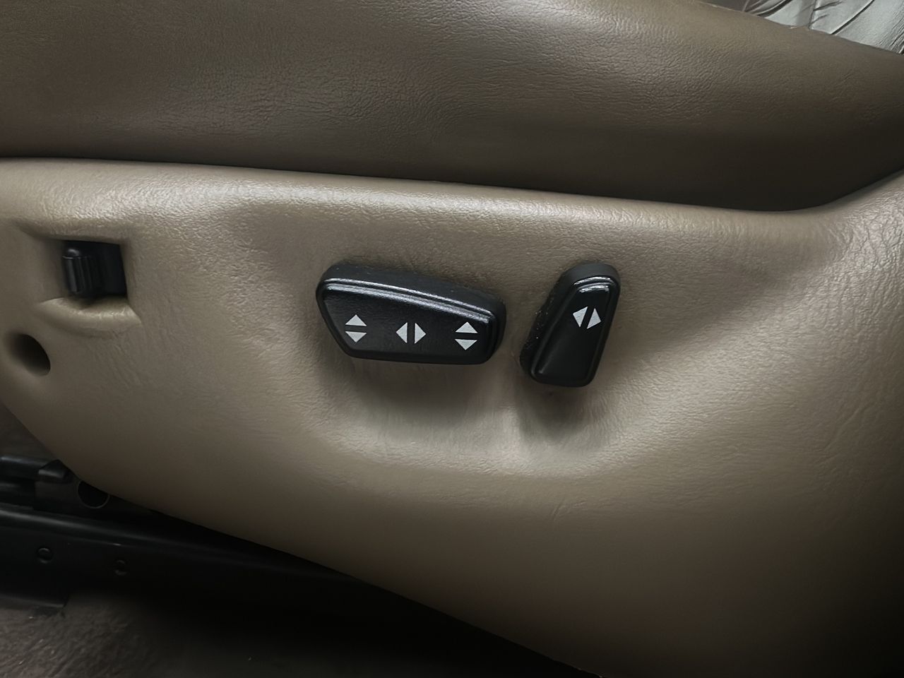 Jeep Grand Cherokee 2.7 CRD Limited - Foto 32