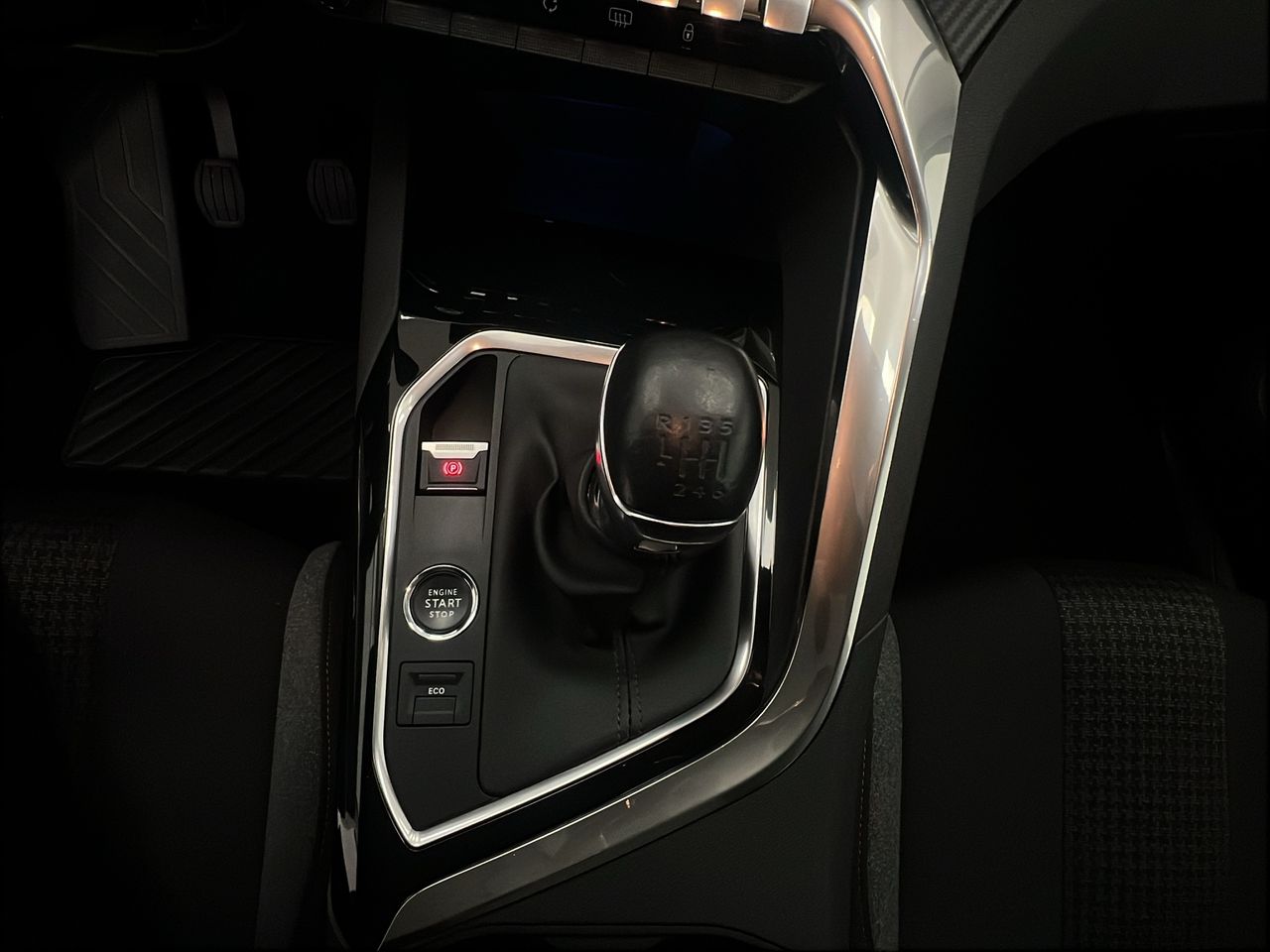 Peugeot 3008 1.5 BlueHDi 96kW (130CV) S&S Active Pack - Foto 24